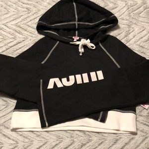 NWT // JUICY Trk Fleece Cropped Pullover